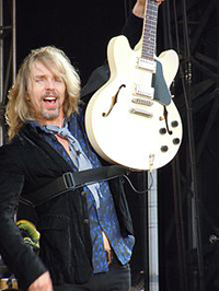 Book Tommy Shaw for your next corporate event, function, or private party.