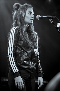 Book Amy Shark for your next corporate event, function, or private party.