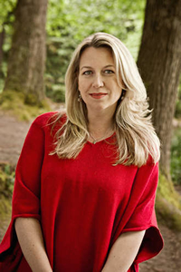 Book Cheryl Strayed for your next corporate event, function, or private party.