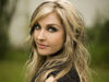 Book Sunny Sweeney for your next corporate event, function, or private party.