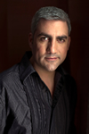 Book Taylor Hicks for your next event.