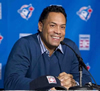 Book Roberto Alomar for your next event.