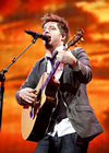 Book Lee DeWyze for your next corporate event, function, or private party.