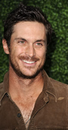 Book Oliver Hudson for your next event.