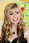 Book Jennette McCurdy for your next event.