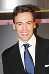 Book Erich Bergen for your next event.