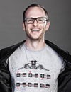 Book Joe Gebbia for your next event.