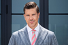 Book Fredrik Eklund for your next event.